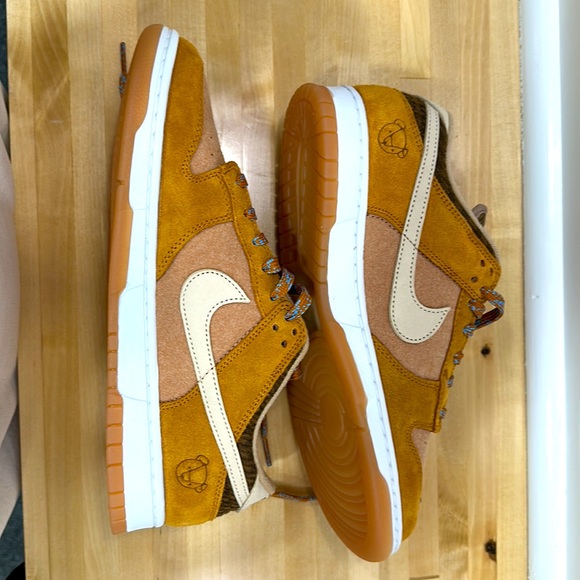 Nike Teddy Bear dunks - Picture 4 of 9